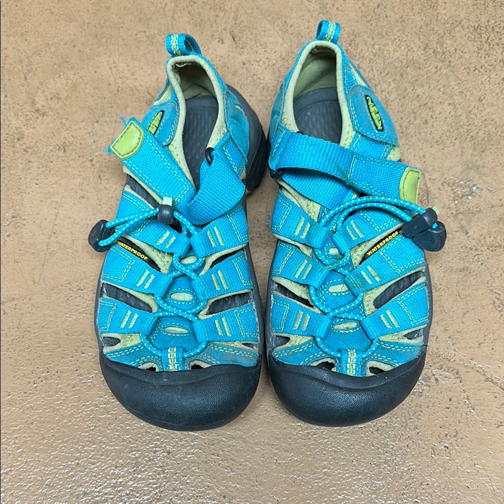Keen Kids Aqua and Black Water Shoes